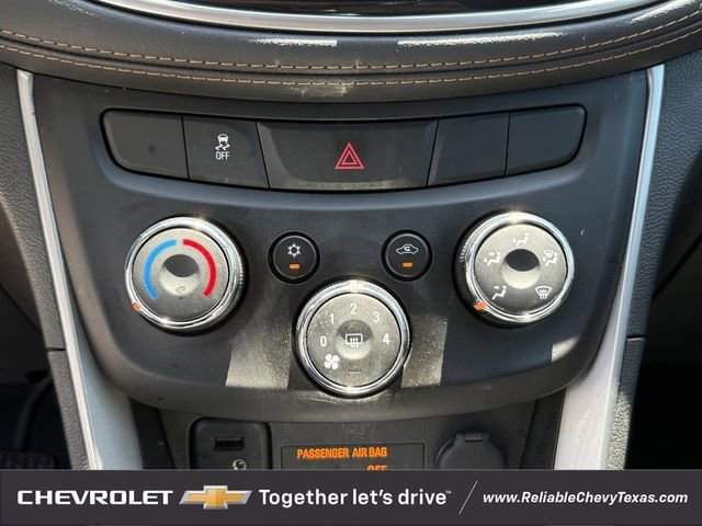 Used 2022 Chevrolet Trax LT w/ LT Convenience Package FWD image 20