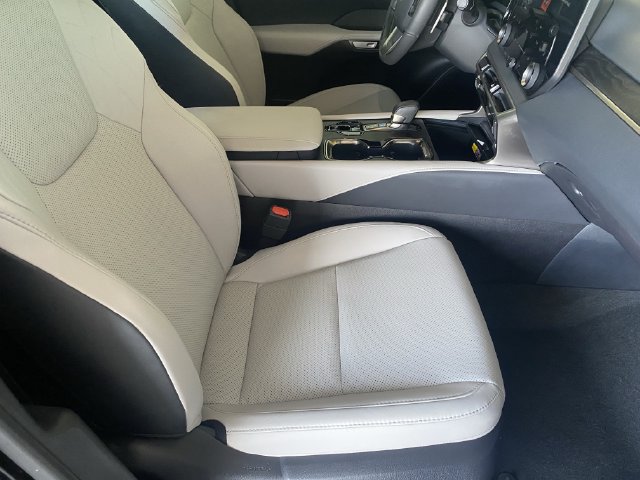 Used 2025 Lexus RX 350 Premium w/ Accessory Package (K3) FWD image 10