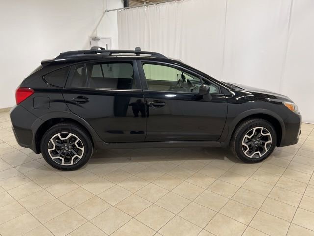 Used 2017 Subaru Crosstrek 2.0i Premium image 6