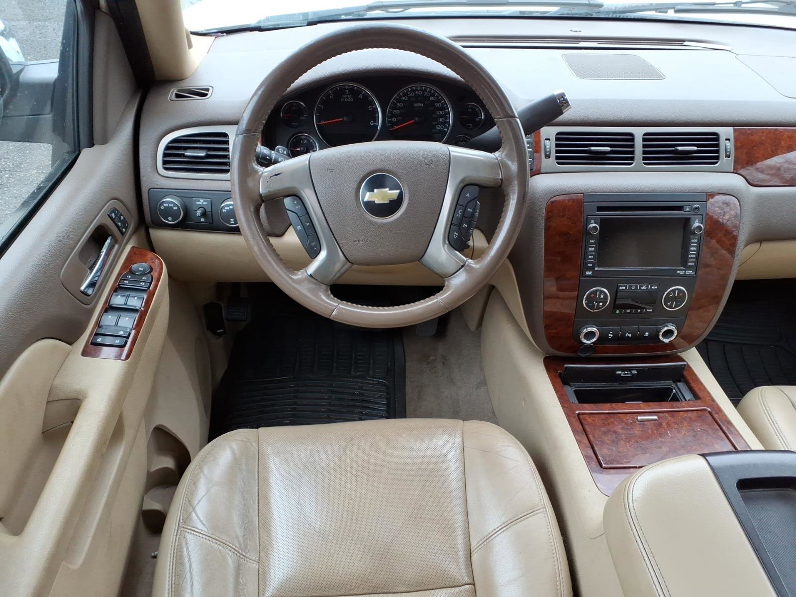 Used 2010 Chevrolet Tahoe LTZ image 7