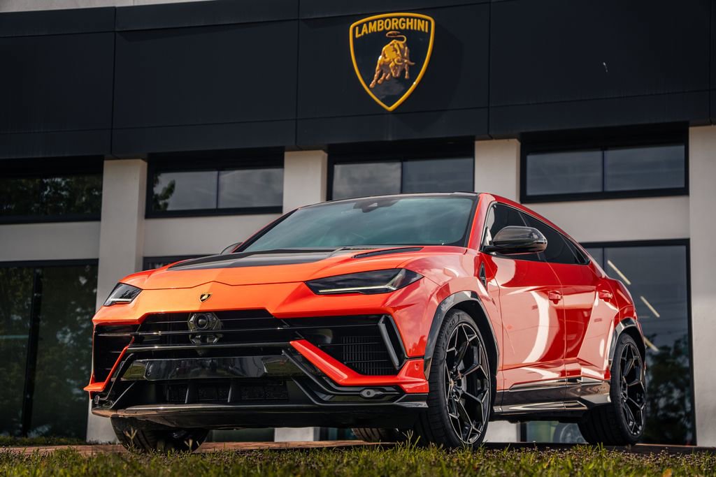 Used 2024 Lamborghini Urus Performante
