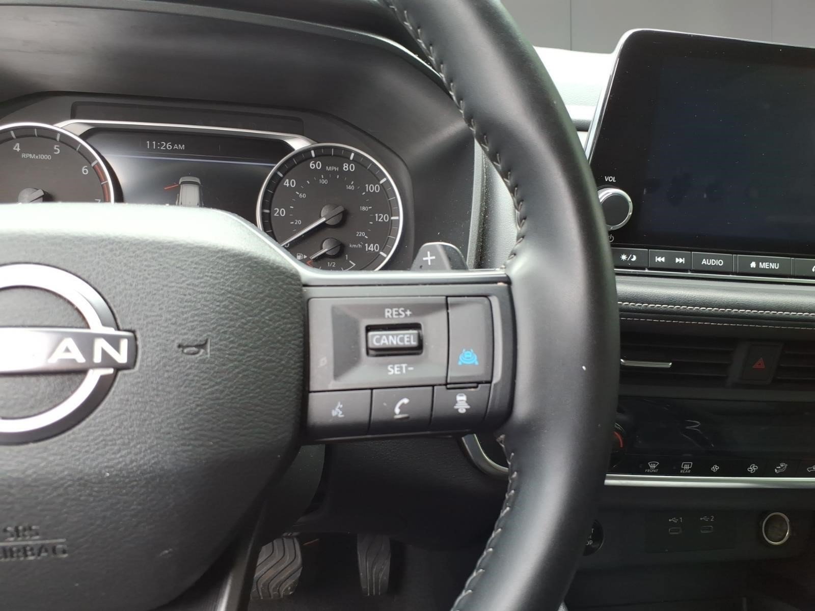 Used 2025 Nissan Rogue SV AWD/4WD image 14