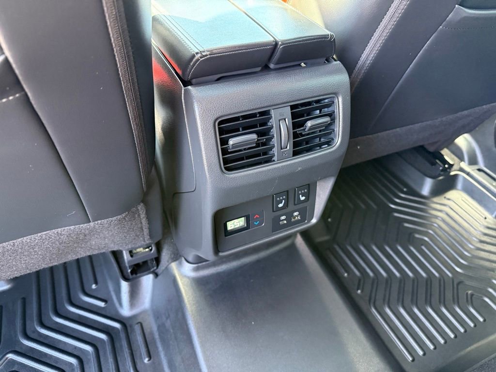 Used 2023 Nissan Rogue Platinum w/ Platinum Premium Package image 24