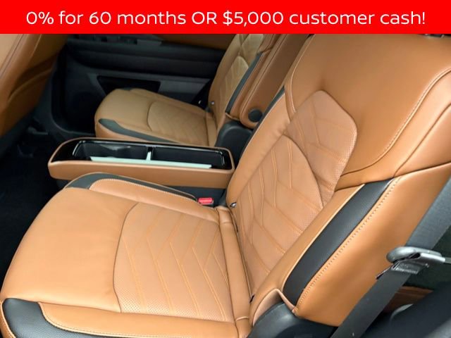 New 2025 Nissan Pathfinder Platinum image 5