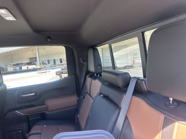 Used 2019 Chevrolet Silverado 1500 High Country w/ Technology Package AWD/4WD image 36