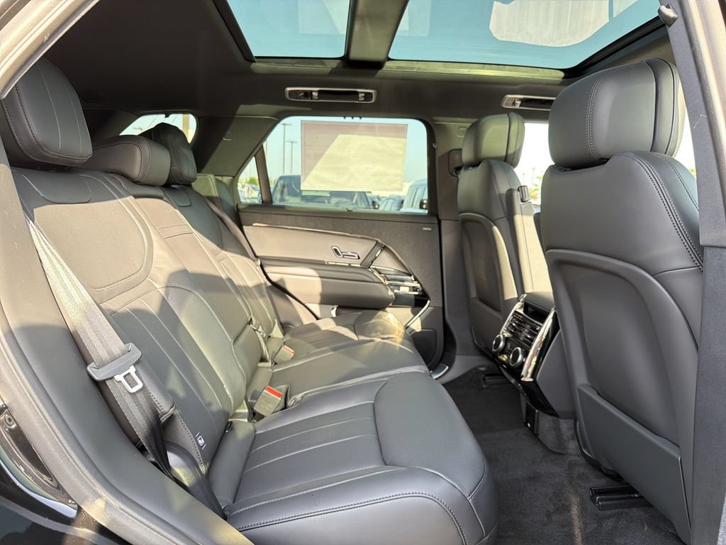 New 2026 Land Rover Range Rover Sport SE AWD/4WD image 14