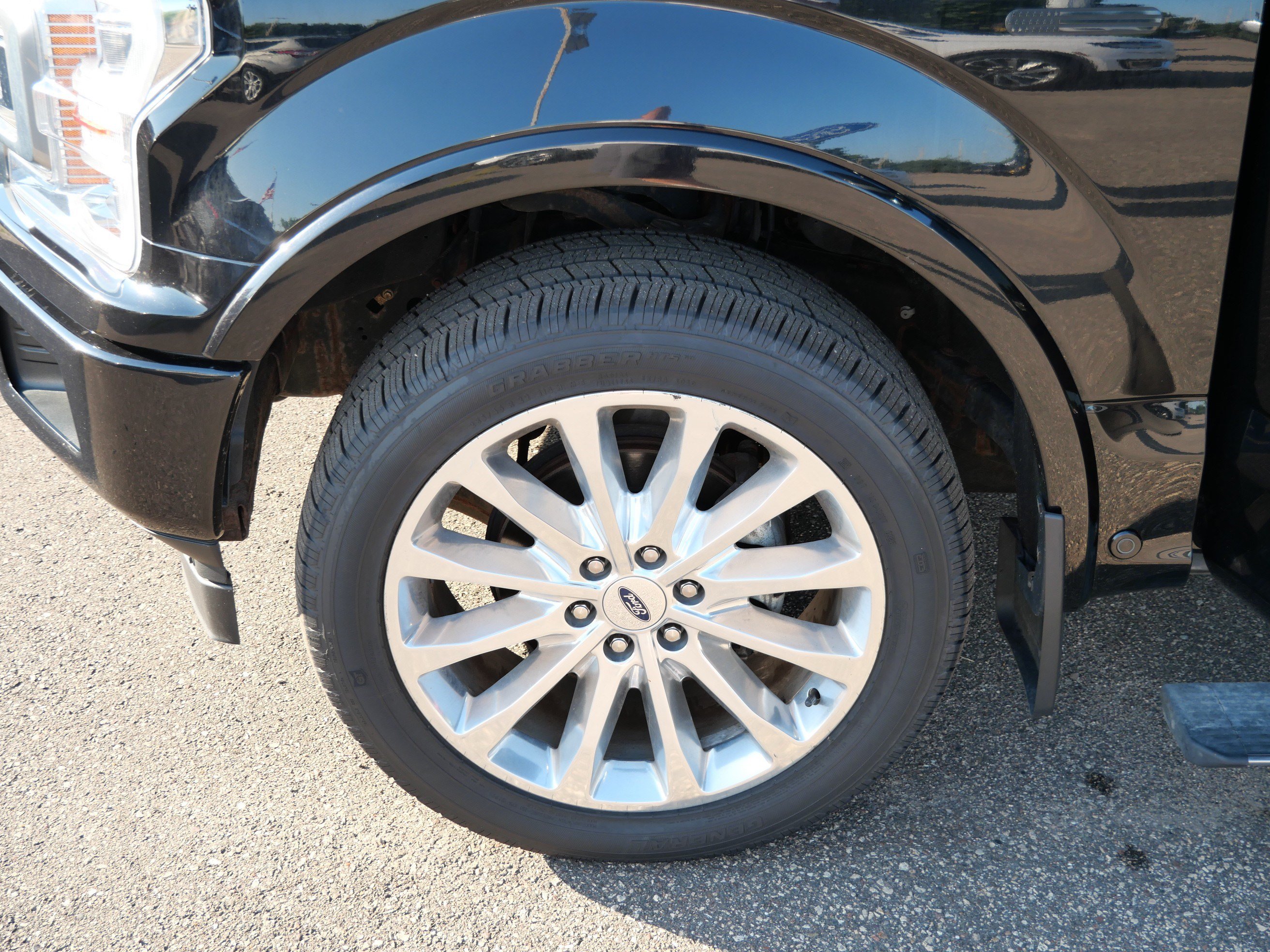 Used 2019 Ford F150 Limited w/ Trailer Tow Package AWD/4WD image 15