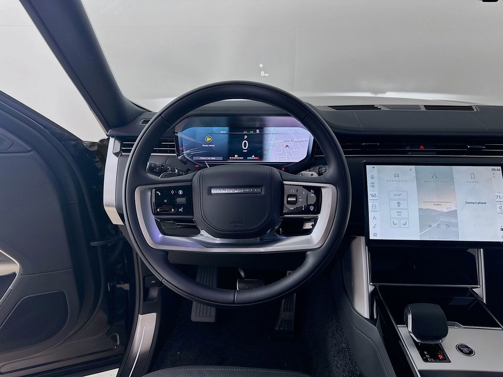 New 2026 Land Rover Range Rover Long Wheelbase SE AWD/4WD image 15