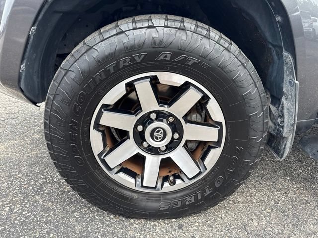 Used 2019 Toyota 4Runner TRD Off-Road Premium AWD/4WD image 11