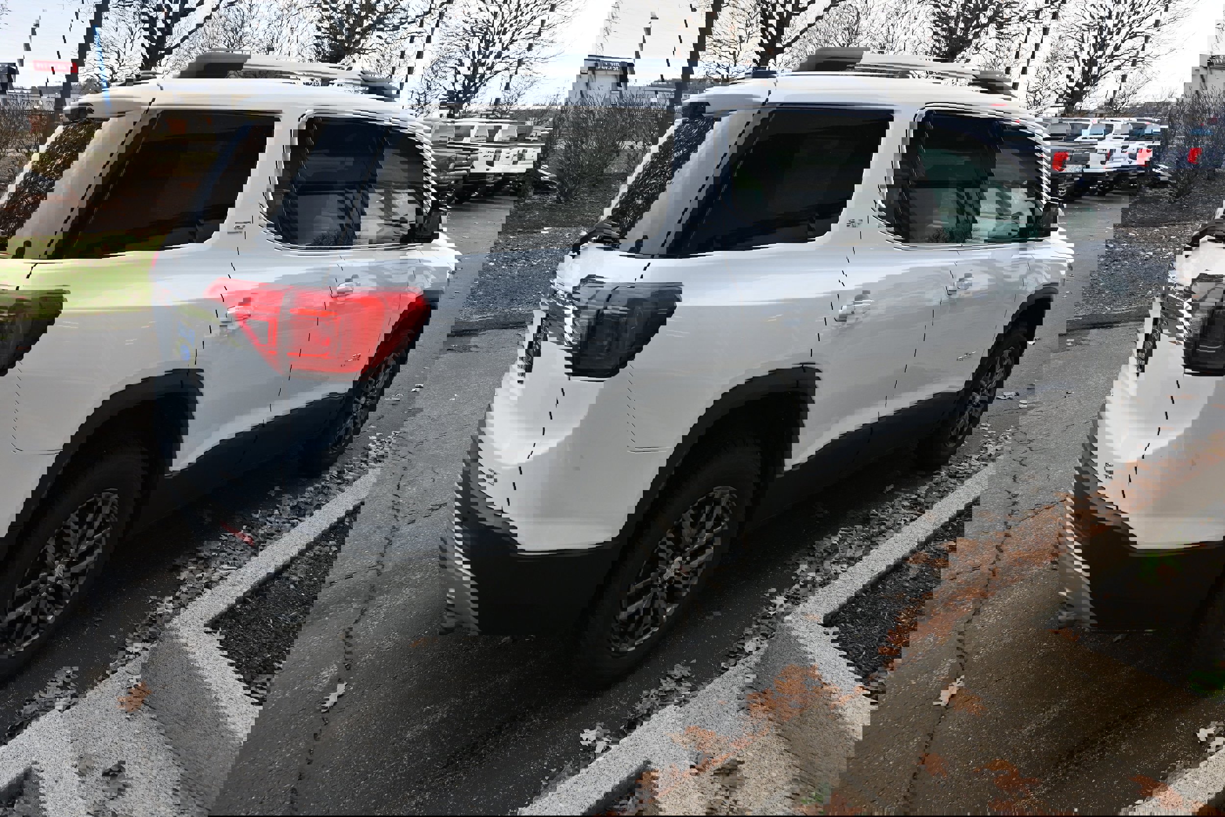 Used 2019 GMC Acadia SLT image 5