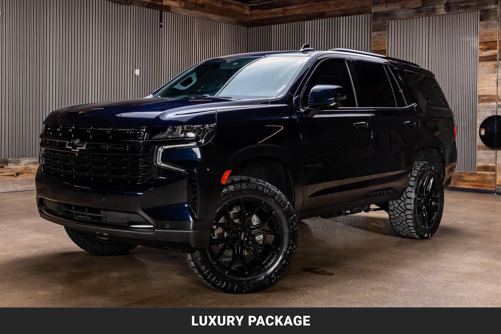 Used 2024 Chevrolet Tahoe RST w/ Luxury Package AWD/4WD image 5