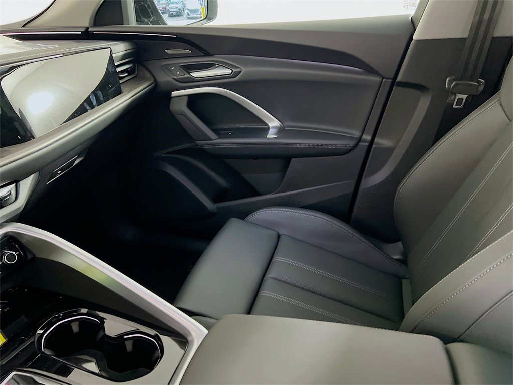 New 2025 Audi Q5 Premium Plus image 24