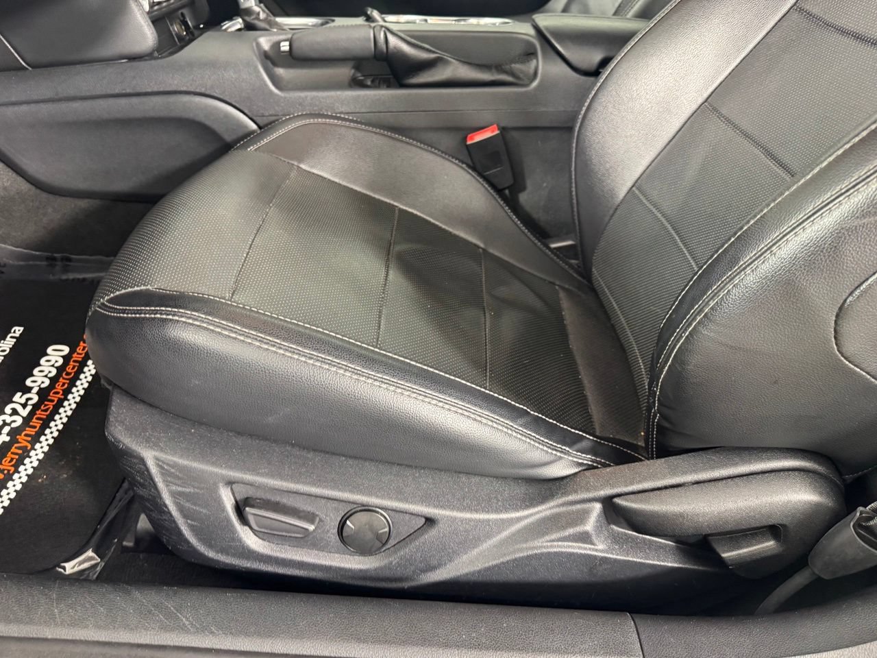 Used 2022 Ford Mustang GT Premium RWD image 11