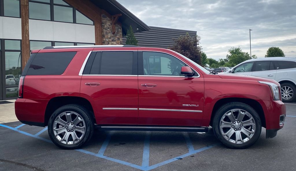 Used 2015 GMC Yukon Denali w/ Touring Package AWD/4WD image 8