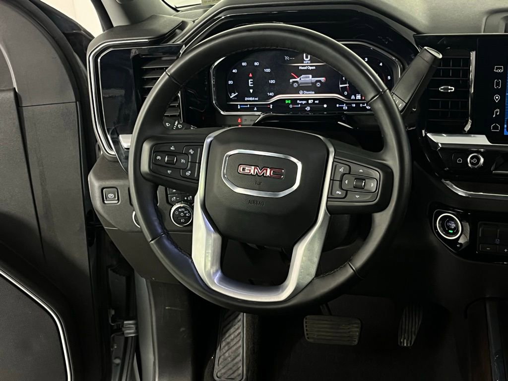 Used 2024 GMC Sierra 3500 SLT w/ SLT Convenience Package image 15
