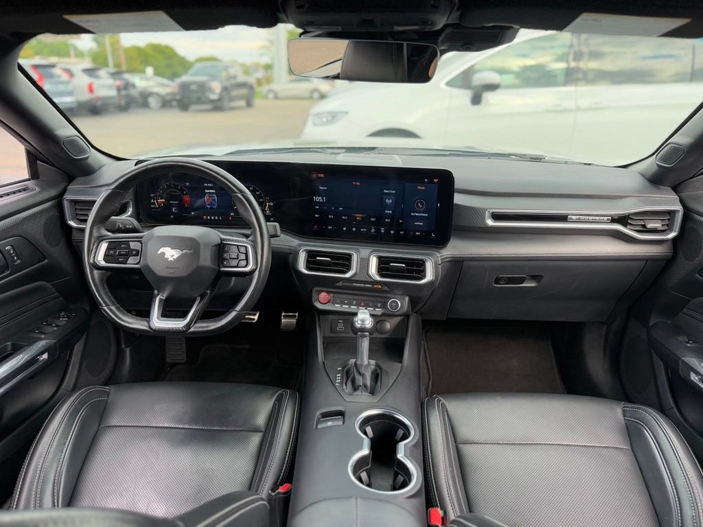 Used 2025 Ford Mustang Premium RWD image 2