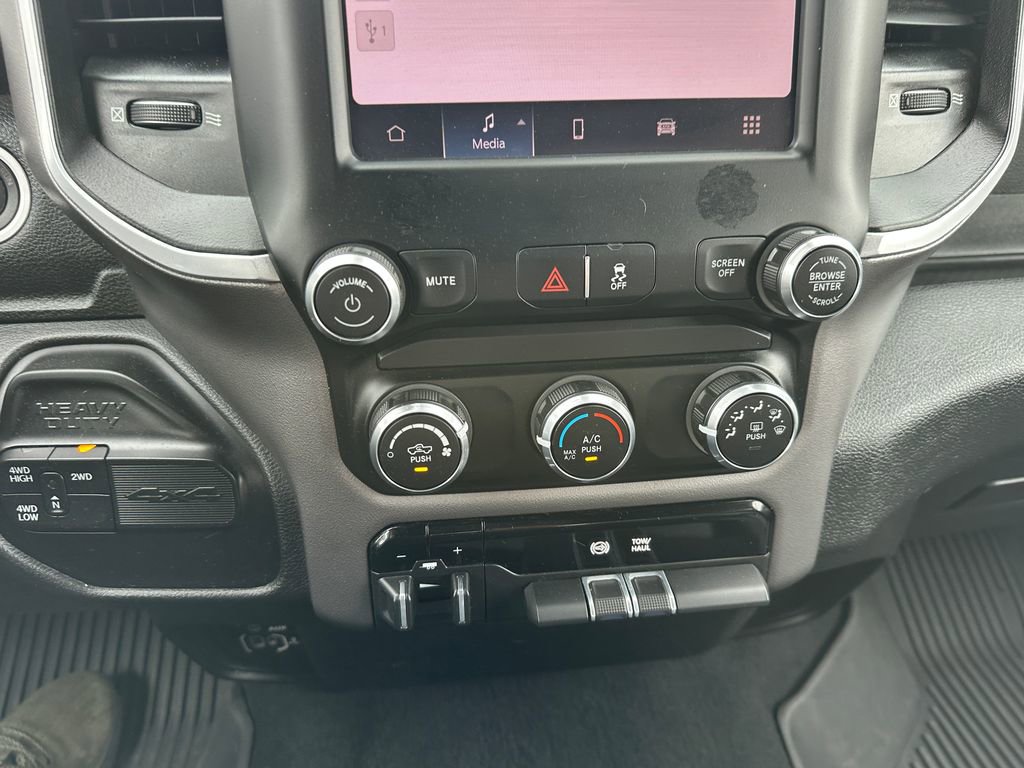 Certified 2022 RAM 2500 Big Horn image 28