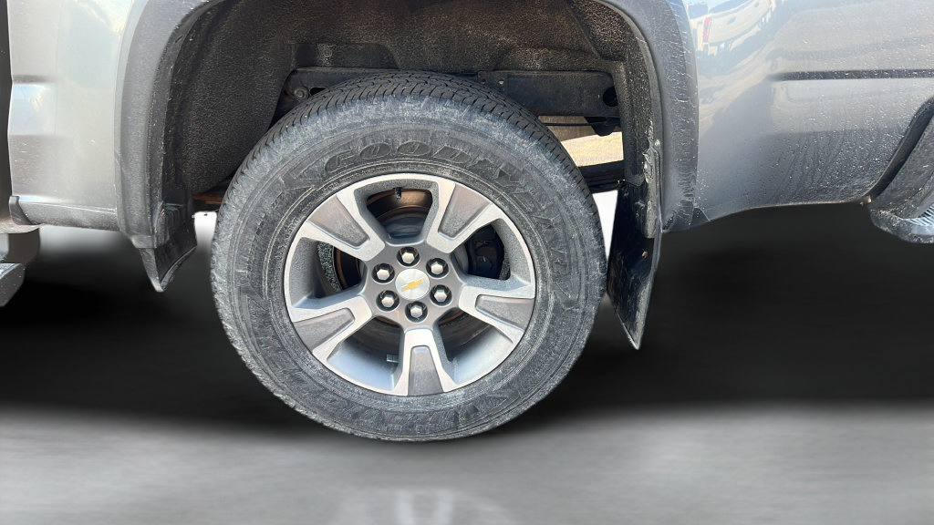 Used 2018 Chevrolet Colorado Z71 AWD/4WD image 12