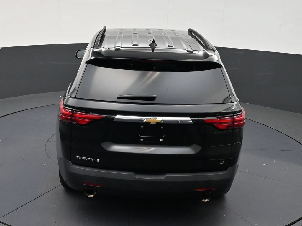 Used 2023 Chevrolet Traverse LT FWD image 16