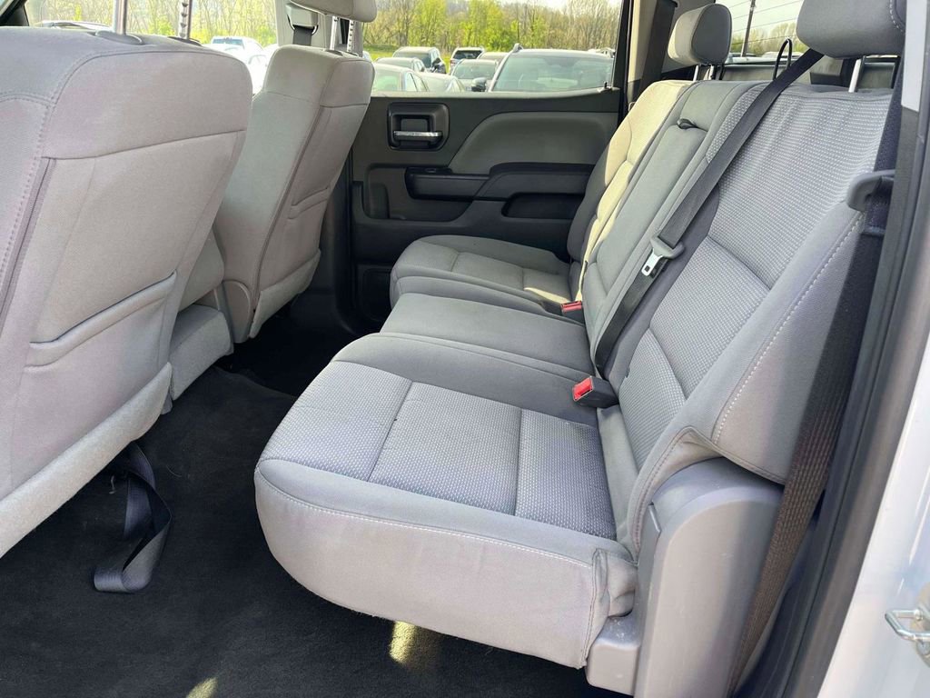 Used 2018 Chevrolet Silverado 1500 Custom w/ Custom Convenience Package image 6