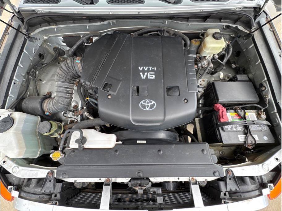 Used 2007 Toyota FJ Cruiser 4WD image 22