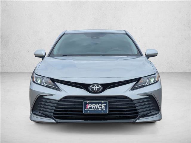Used 2022 Toyota Camry LE FWD image 2