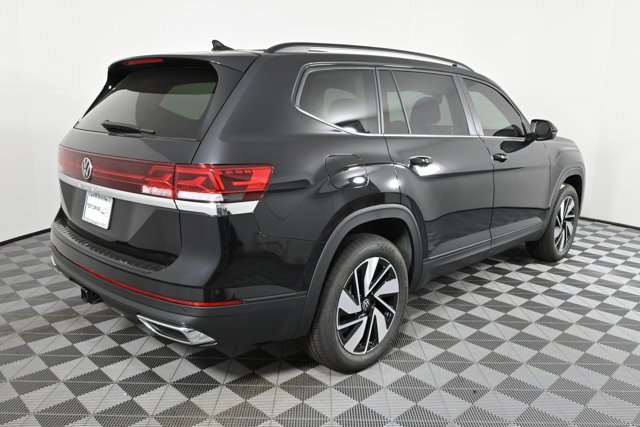 New 2026 Volkswagen Atlas SE image 8
