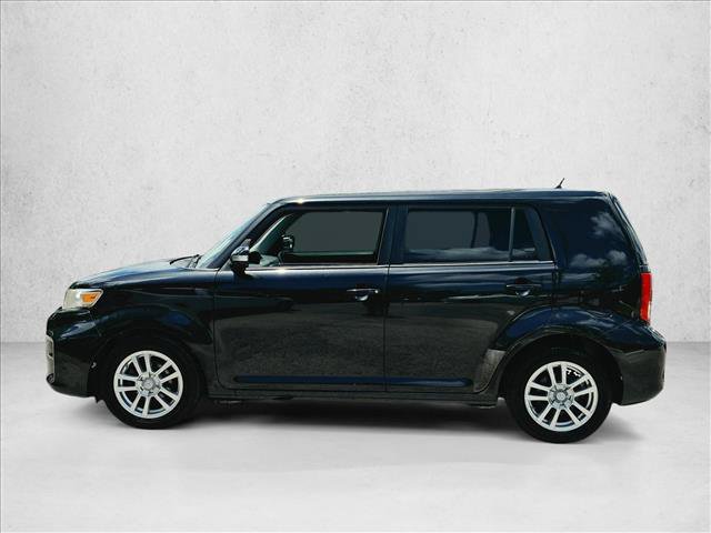 Used 2015 Scion xB FWD image 8