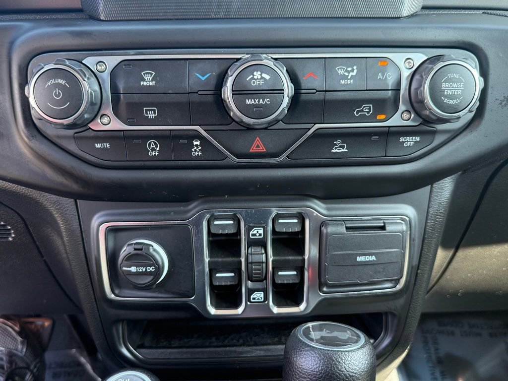 Used 2022 Jeep Wrangler Unlimited Sport image 26