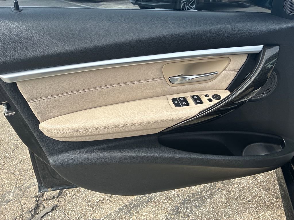 Used 2016 BMW 340i Sedan RWD image 12