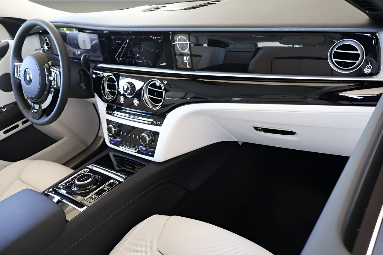 New 2027 Rolls-Royce Ghost AWD/4WD image 25