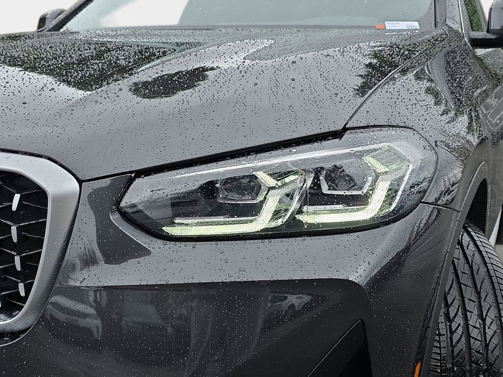 Used 2025 BMW X4 xDrive30i image 36