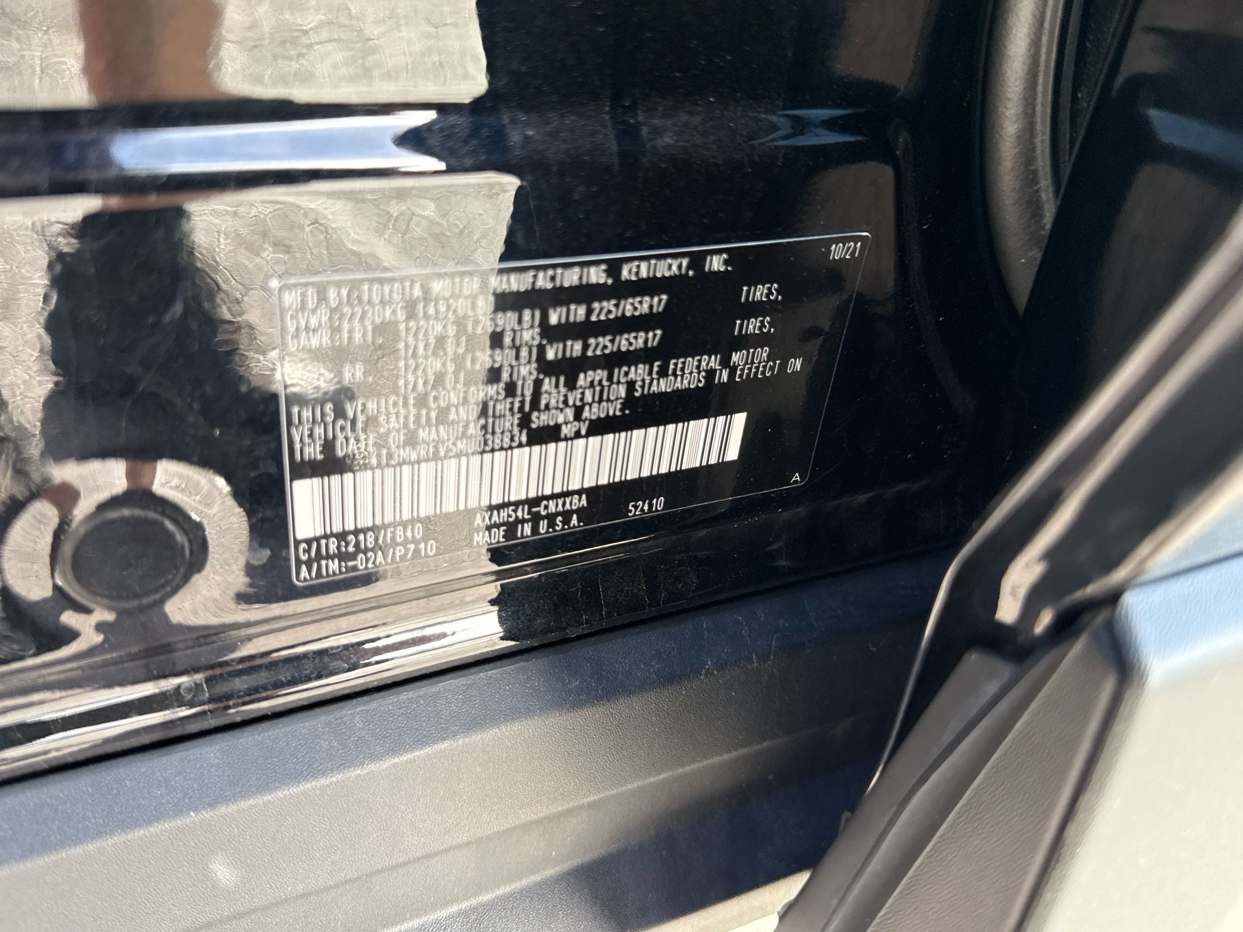 Used 2021 Toyota RAV4 LE AWD/4WD image 27