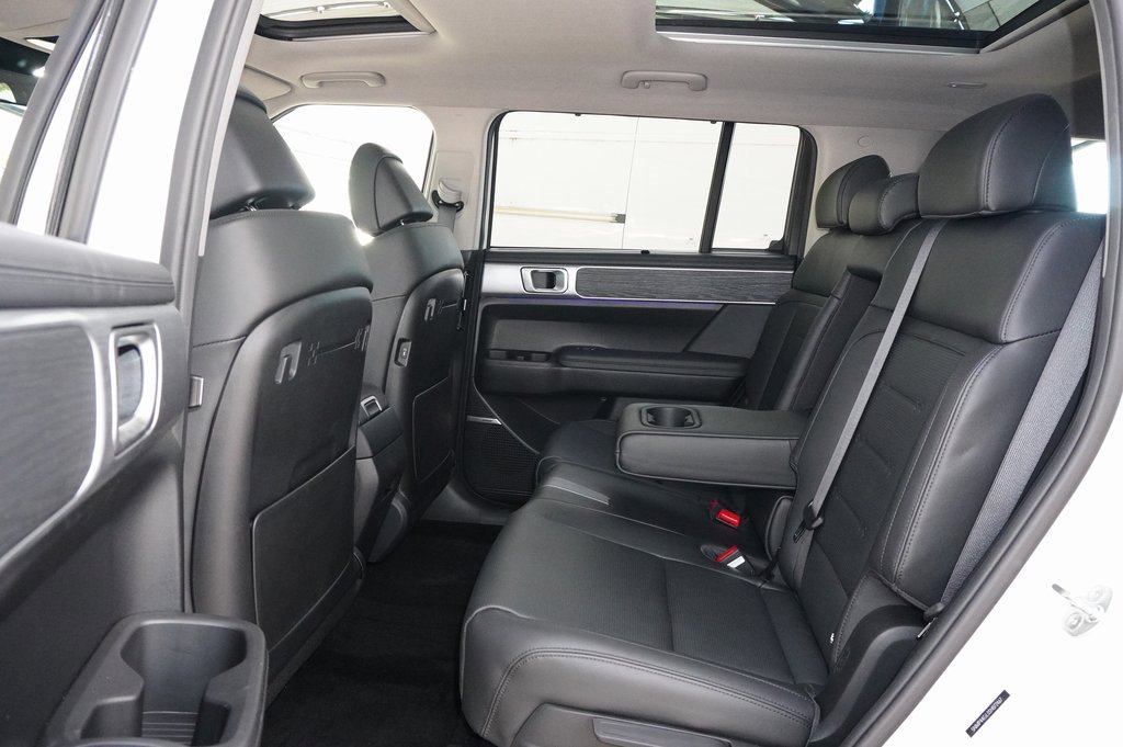 Used 2025 Hyundai Santa Fe Limited image 26