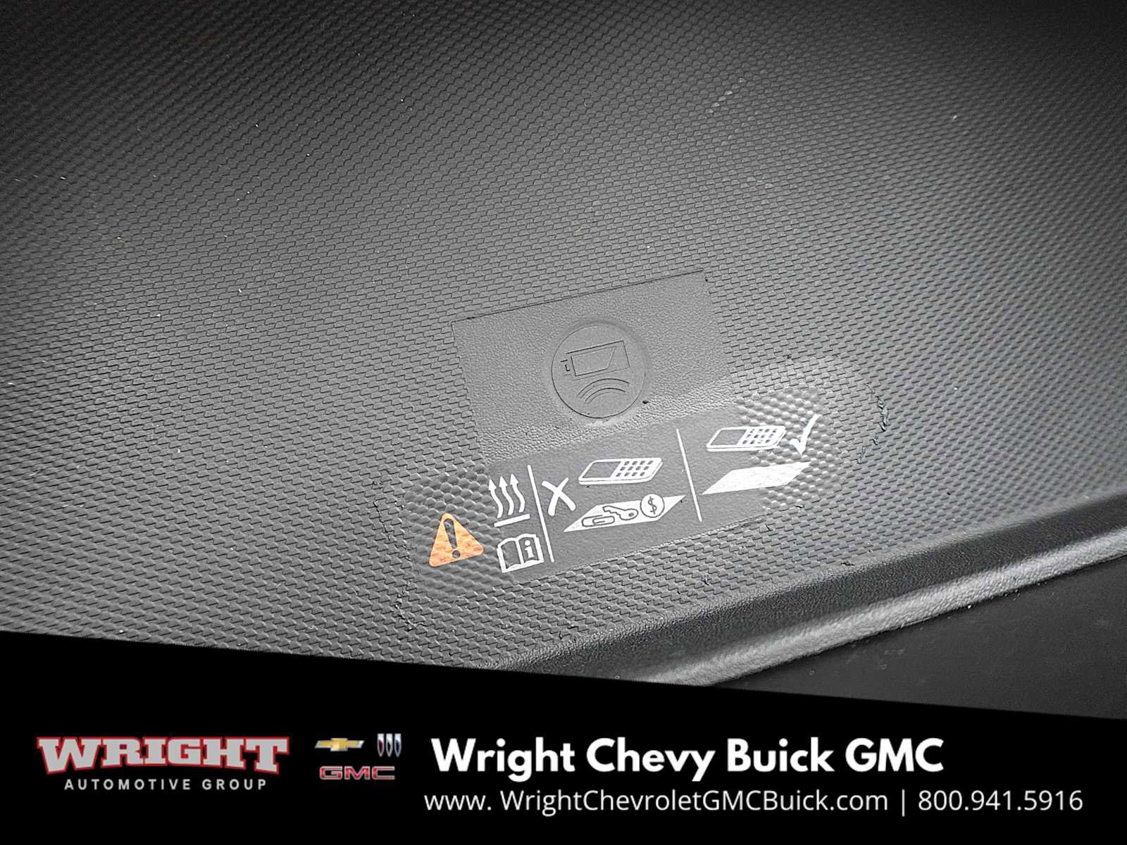 Used 2022 Chevrolet Suburban RST w/ Sport Performance Package image 20