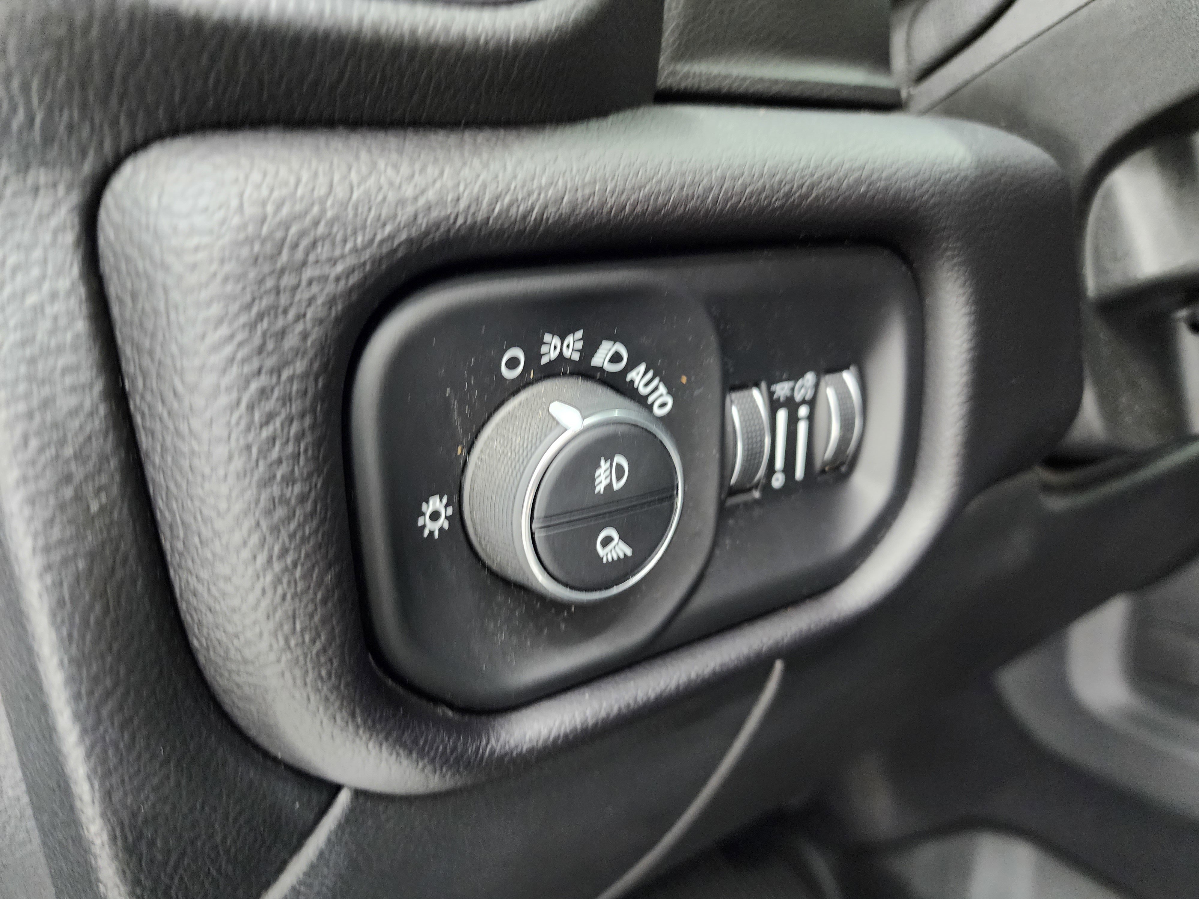 Used 2020 RAM 2500 Big Horn w/ Level 2 Equipment Group image 42