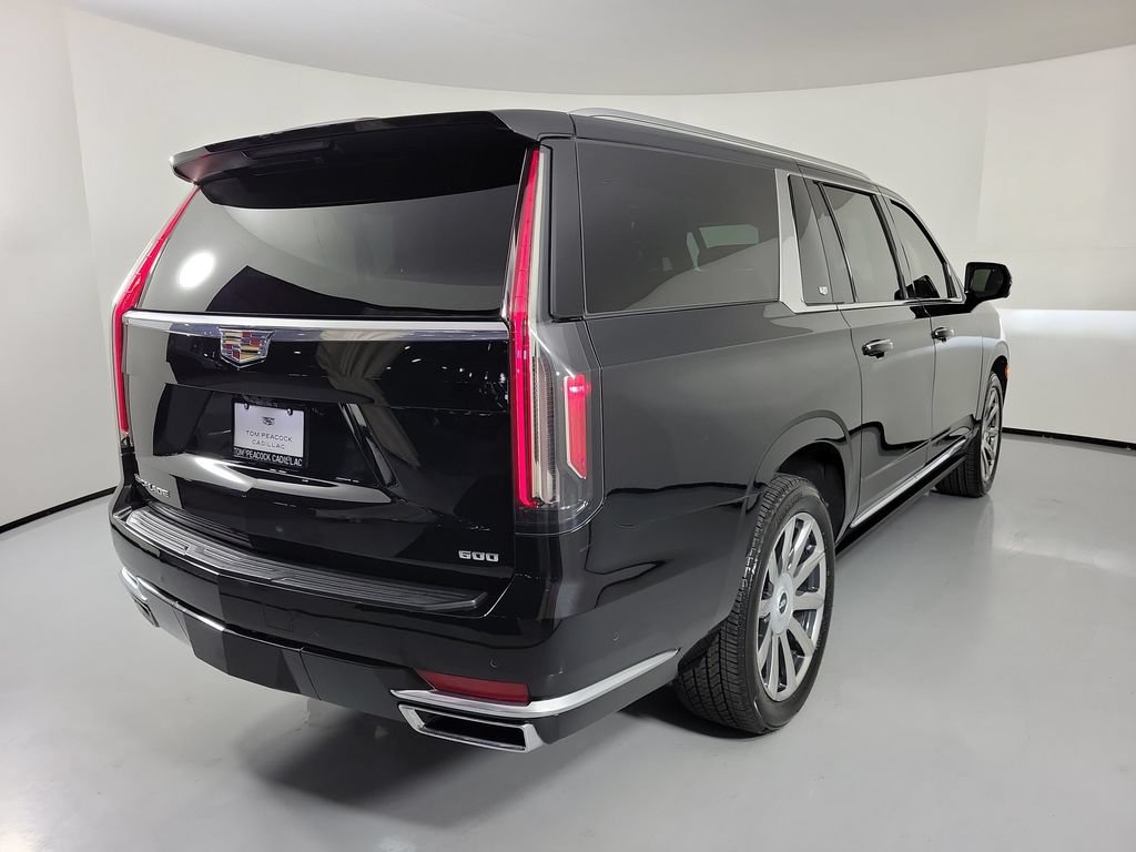Used 2023 Cadillac Escalade ESV Premium Luxury Platinum AWD/4WD image 4