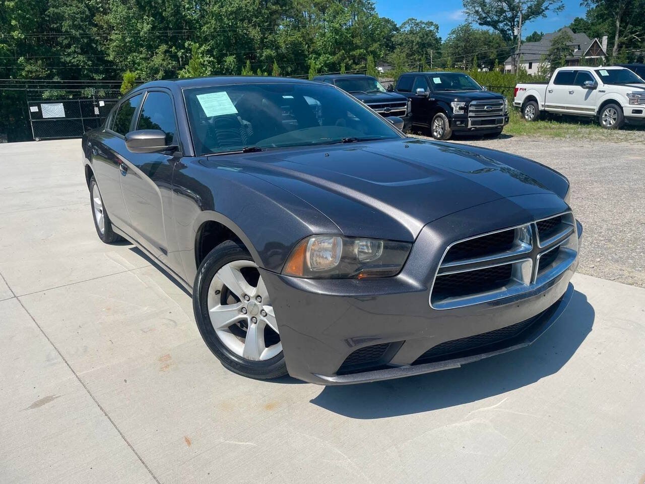 Used 2014 Dodge Charger SE RWD image 1