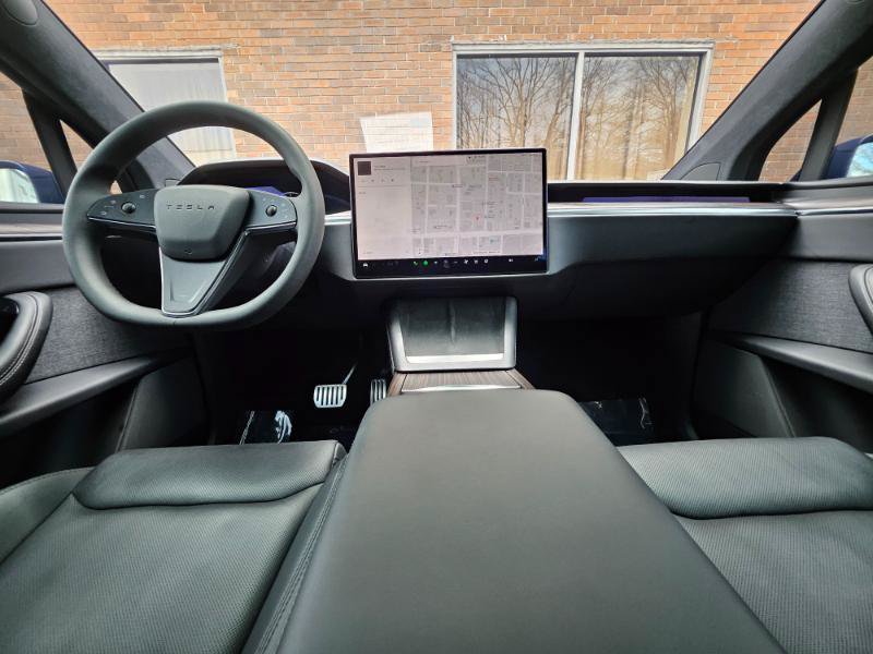 Used 2023 Tesla Model X AWD/4WD image 38