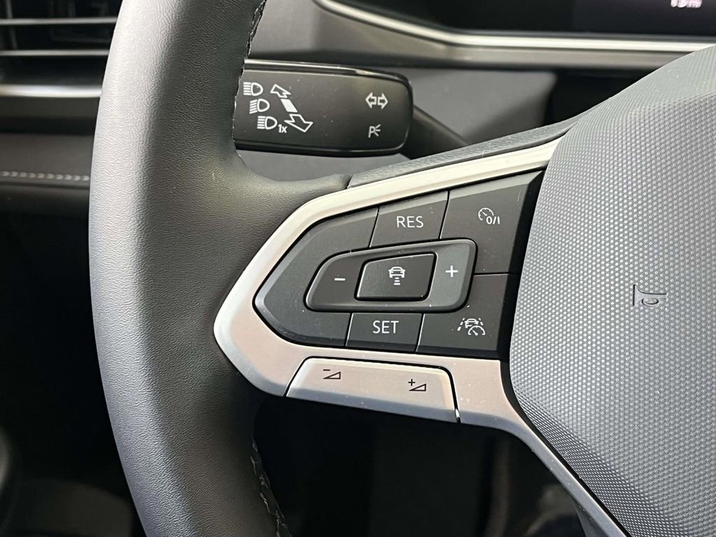 New 2025 Volkswagen Taos SE AWD/4WD image 19