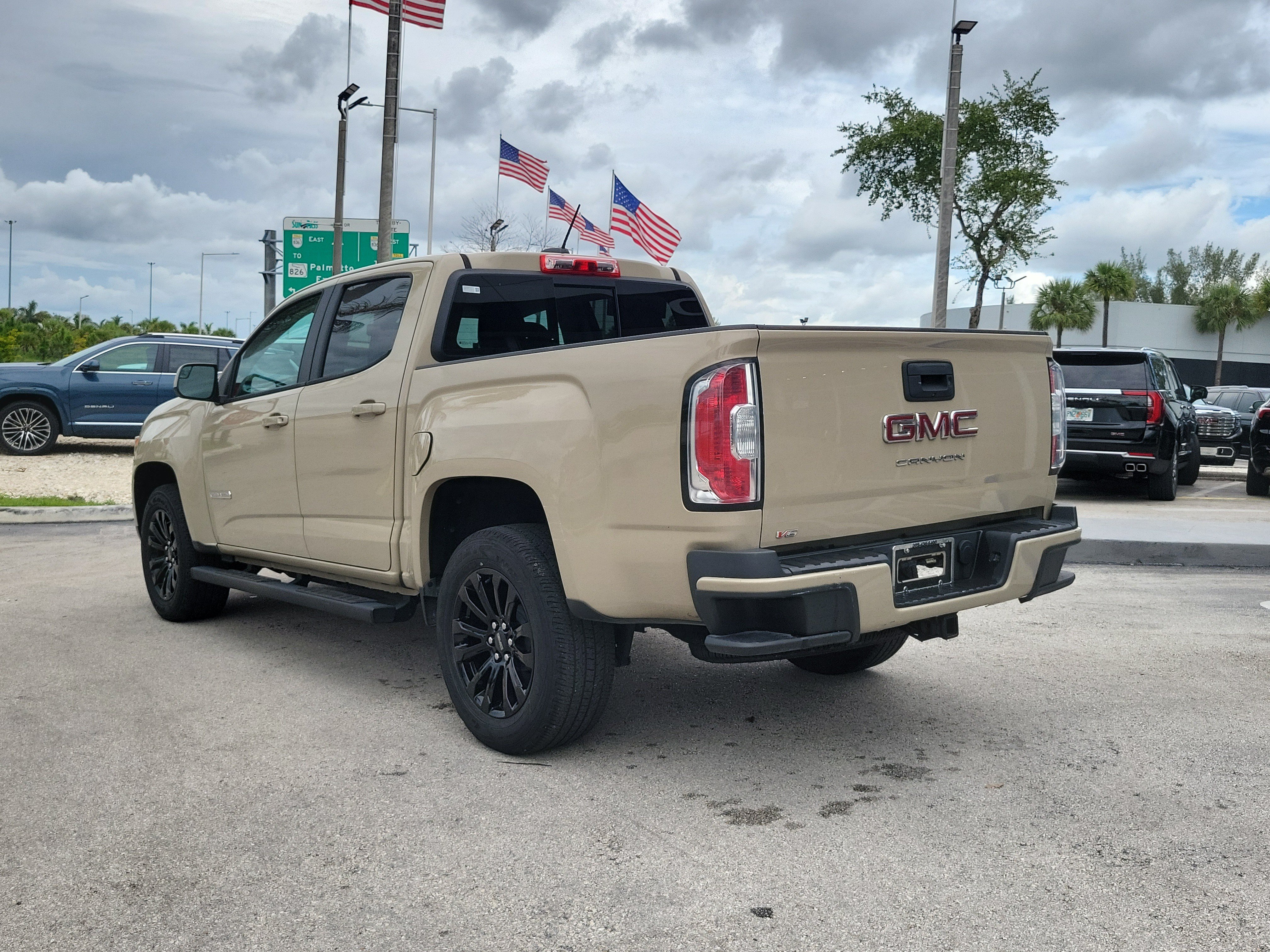 Used 2022 GMC Canyon Elevation w/ Trailering Package RWD image 7