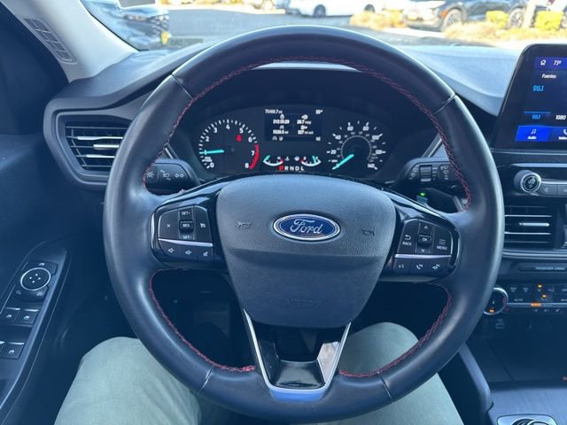 Used 2022 Ford Escape SEL w/ SEL Stealth AWD Package image 18