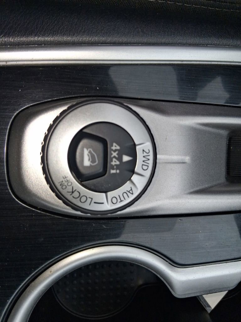 Used 2017 Nissan Pathfinder S image 18