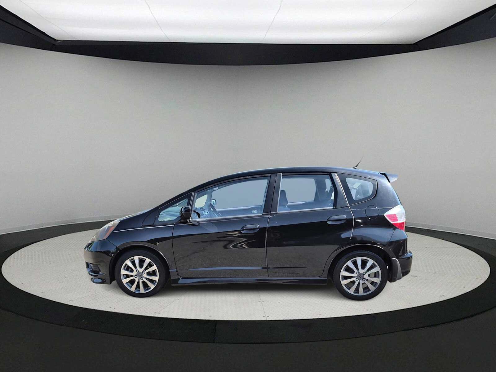 Used 2013 Honda Fit Sport image 5