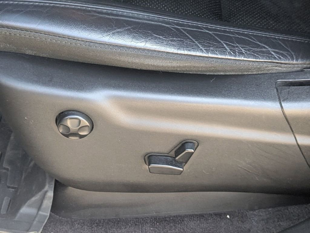 Used 2018 Jeep Grand Cherokee Altitude image 16