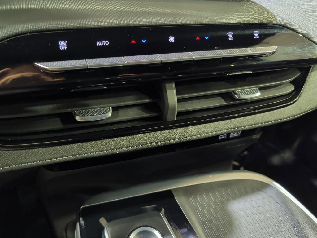 Certified 2025 Buick Enclave Preferred image 22