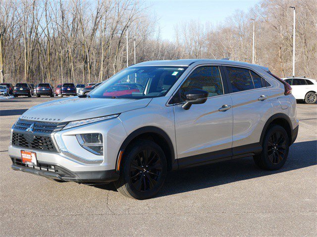 Used 2022 Mitsubishi Eclipse Cross LE image 3