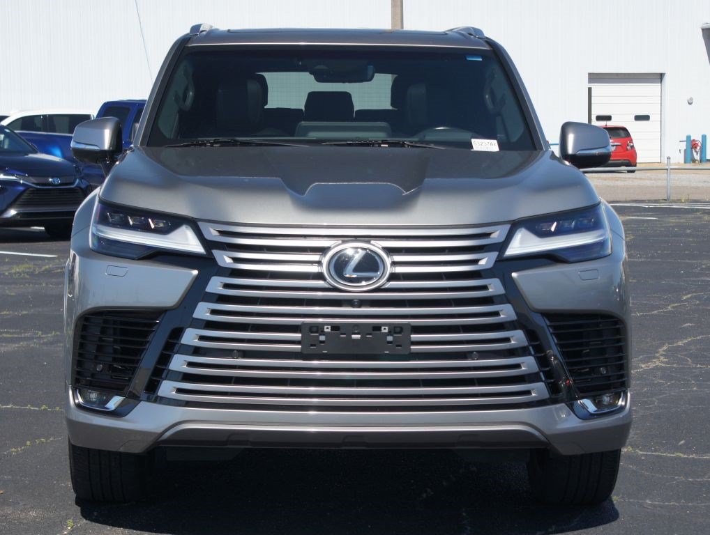 Used 2024 Lexus LX 600 4WD w/ Luxury Package image 25
