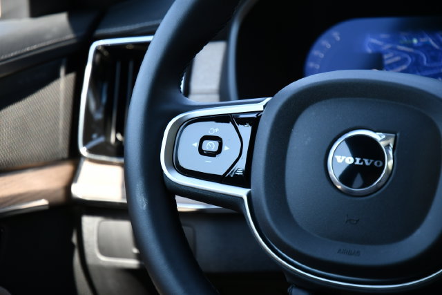 New 2026 Volvo XC90 B6 Plus w/ Protection Package Premier AWD/4WD image 21