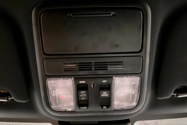 Used 2025 Honda Odyssey Sport-L image 36